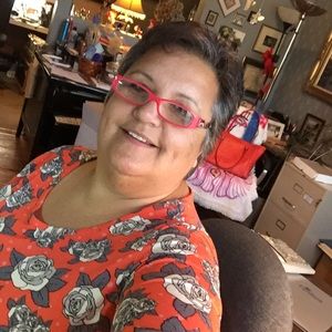 Meet your Posher, Debbie